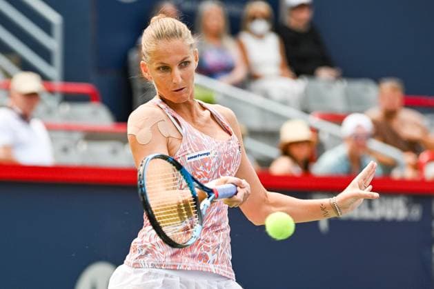 MONTREAL, QC - AUGUST 09: Karolina Pliskova (CZE) returns the ball during a second round match at WTA, Tennis Damen National Bank Open on August 09, 2023 at IGA Stadium in Montreal, QC (Photo by David Kirouac Icon Sportswire) TENNIS: AUG 09 National Bank Open EDITORIAL USE ONLY Icon230809021