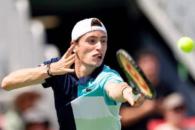TORONTO, ON - AUGUST 09: Ugo Humbert of France hits a shot during his second round match of the National Bank Open, part of the Hologic ATP, Tennis Herren Tour, at Sobeys Stadium on August 9, 2023 in Toronto, Canada. (Photo by Julian Avram Icon Sportswire) TENNIS: AUG 09 National Bank Open EDITORIAL USE ONLY Icon2308090046