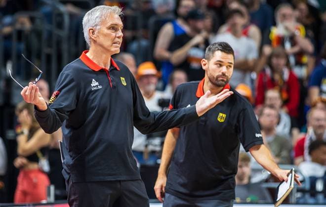 Basketball Laender games, Germany Canada, Mercedes Benz Arena Germanys coach Gordon Herbert stands gesticulating on the edge of the court Basketball Laender games Germany Canada