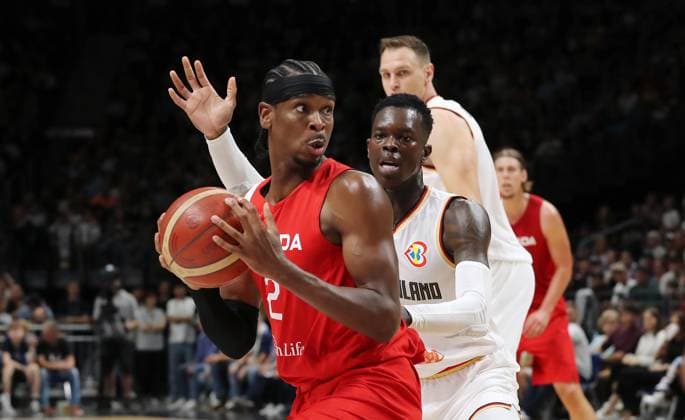 Shai Gilgeous Alexander, Dennis Schröder GER duel match scene action sports basketball DBB national team men international match season 2023 2024 09 08 2023 Germany GER vs Canada CAN