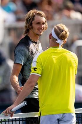 TORONTO, ON - AUGUST 09: Alexander Zverev of Germany and Alejandro Davidovich Fokina of Spain shakes hands after their second round match of the National Bank Open, part of the Hologic ATP, Tennis Herren Tour, at Sobeys Stadium on August 9, 2023 in Toronto, Canada. (Photo by Julian Avram Icon Sportswire) TENNIS: AUG 09 National Bank Open EDITORIAL USE ONLY Icon2308093311
