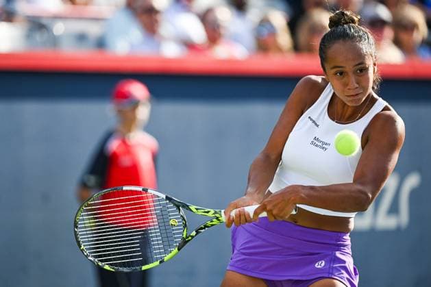 MONTREAL, QC - AUGUST 09: Leylah Fernandez (CAN) returns the ball during a second round match at WTA, Tennis Damen National Bank Open on August 09, 2023 at IGA Stadium in Montreal, QC (Photo by David Kirouac Icon Sportswire) TENNIS: AUG 09 National Bank Open EDITORIAL USE ONLY Icon230809097