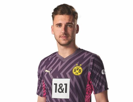 Marcel Lotka; Borussia Dortmund; 1.BL, Porträttermin 2023 2024 Foto: BVB Alexandre Simoes via TEAM2sportphoto Offizieller Portraetfoto Termin Borussia Dortmund 2023 Team2