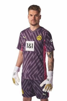Alexander Meyer; Borussia Dortmund; 1.BL, Porträttermin 2023 2024 Foto: BVB Alexandre Simoes via TEAM2sportphoto Offizieller Portraetfoto Termin Borussia Dortmund 2023 Team2