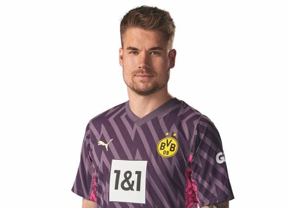 Alexander Meyer; Borussia Dortmund; 1.BL, Porträttermin 2023 2024 Foto: BVB Alexandre Simoes via TEAM2sportphoto Offizieller Portraetfoto Termin Borussia Dortmund 2023 Team2