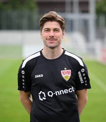 FUSSBALL 1 BUNDESLIGA SAISON 2023 2024 09 08 2023 photo opportunity at VfB Stuttgart on the training ground Co coach David Krecidlo