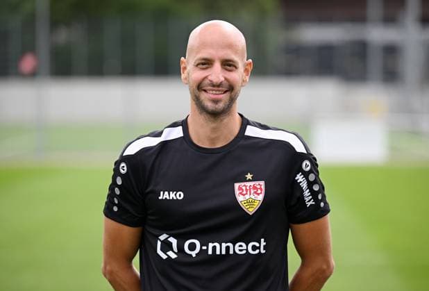 FUSSBALL 1 BUNDESLIGA SAISON 2023 2024 09 08 2023 photo opportunity at VfB Stuttgart on the training ground goalkeeper coach Steffen Krebs