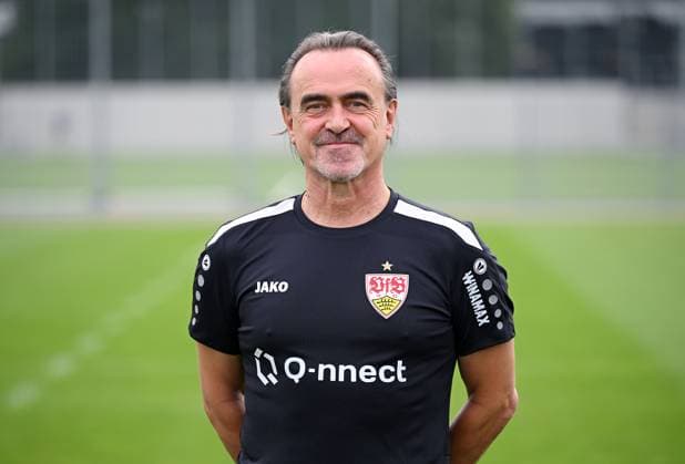 FUSSBALL 1 BUNDESLIGA SAISON 2023 2024 09 08 2023 Photo session at VfB Stuttgart training ground Team manager Guenther Schaefer