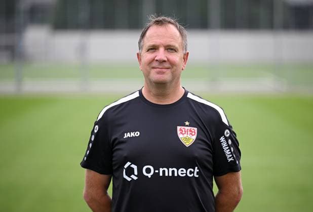 FUSSBALL 1 BUNDESLIGA SAISON 2023 2024 09 08 2023 Photo session at VfB Stuttgart on the training ground Zeugwart Thomas Schultheiss