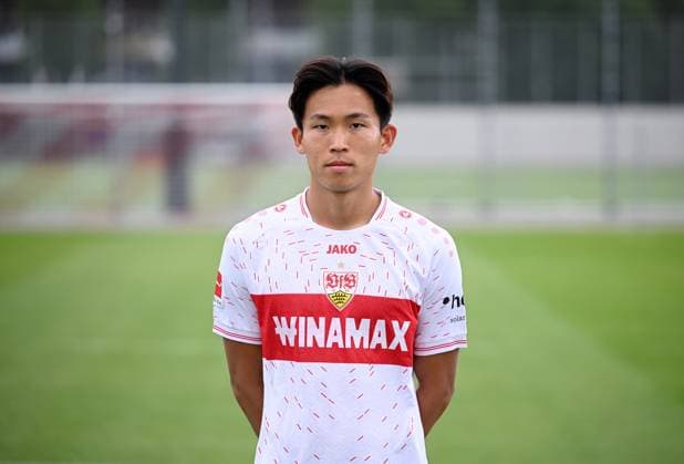 FUSSBALL 1 BUNDESLIGA SAISON 2023 2024 09 08 2023 Photo session at VfB Stuttgart training ground Wooyeong Jeong