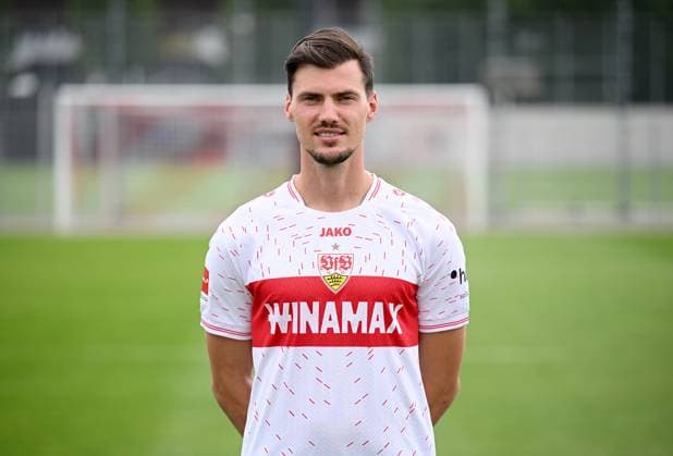 FUSSBALL 1 BUNDESLIGA SAISON 2023 2024 09 08 2023 photo opportunity with VfB Stuttgart on the training ground Pascal Stenzel