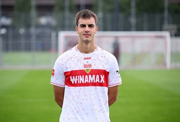 FUSSBALL 1 BUNDESLIGA SAISON 2023 2024 09 08 2023 Photo session with VfB Stuttgart on the training ground Jovan Milosevic