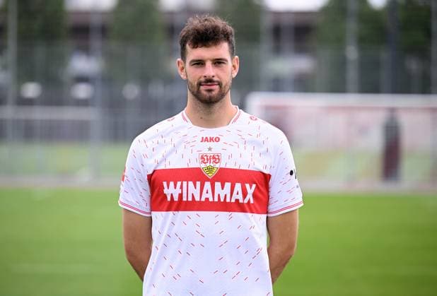 FUSSBALL 1 BUNDESLIGA SAISON 2023 2024 09 08 2023 photo opportunity with VfB Stuttgart on the training ground Luca Pfeiffer