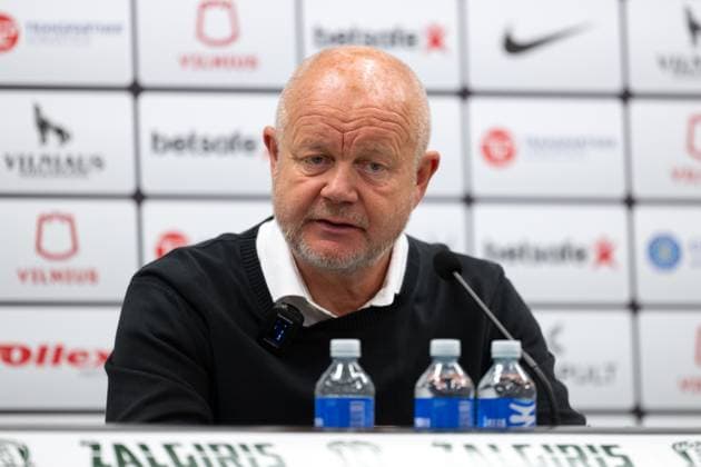 230810 Per Mathias Hogmo, head coach of Häcken during a press conference after the UEFA Europa League qualifying match between Zalgiris Vilnius and Häcken on August 10, 2023 in Vilnius Photo Emma Wallskog BILDBYRAN COP 320 EW0236 fotboll football soccer fotball uefa europa league zalgiris vilnius häcken bbeng  Copyright: EMMAxWALLSKOG BB230810EW040