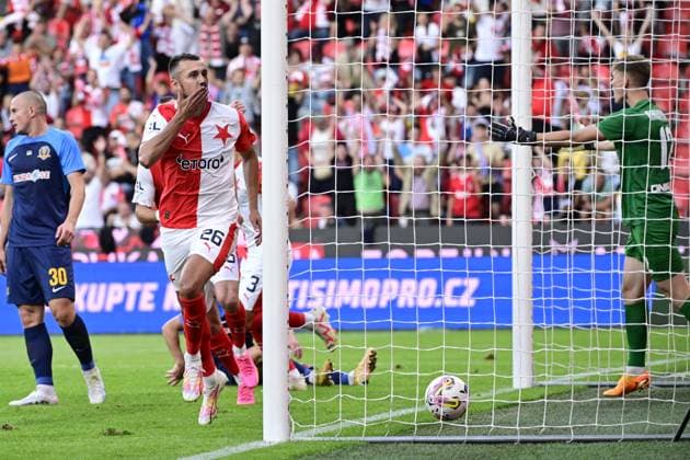 Sport Bilder des Tages Ivan Schranz of Slavia Praha celebrates a goal during the UEFA Europa League first soccer match of 3rd qualifying round: Slavia Praha vs Dnipro, Prague, Czech Republic, August 10, 2023. (CTKxPhoto RomanxVondrous) CTKPhotoP2023081007017  CTKPhotoP2023081007017