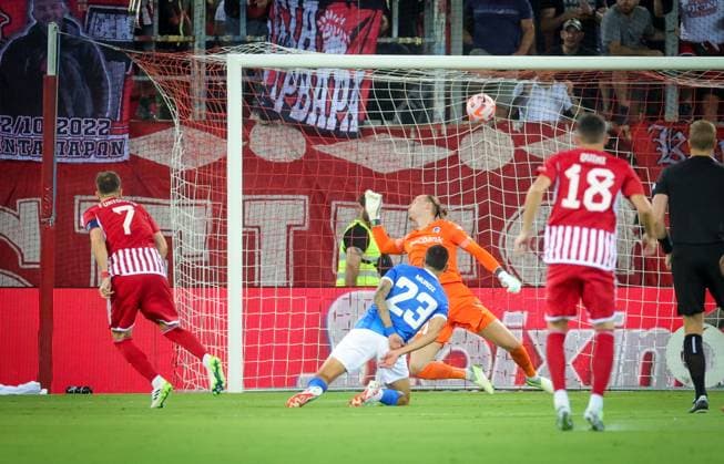 Olympiacos Kostas Fortounis scoring the 1-0 goal during a soccer game between Greek Olympiacos F.C. and Belgian KRC Genk, Thursday 10 August 2023 in Piraeus, Greece, the first leg of the third qualifying round for the UEFA Europa League competition. VIRGINIExLEFOUR  x71871402x