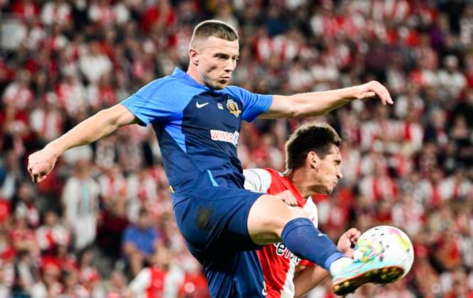Volodymyr Adamyuk of Dnipro, left, and Mojmir Chytil of Slavia Praha in action during the UEFA Europa League first soccer match of 3rd qualifying round: Slavia Praha vs Dnipro, Prague, Czech Republic, August 10, 2023. (CTKxPhoto RomanxVondrous) CTKPhotoP2023081007679  CTKPhotoP2023081007679