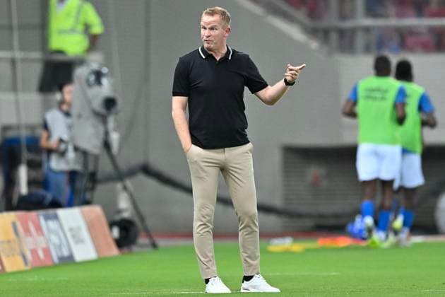 Olympiacos v KRC Genk - UEFA Europa League Qualifying ATHENS, GREECE - AUGUST 10 : Vrancken Wouter head coach of KRC Genk during the 1st leg match of the UEFA Europa League season 2023 - 2024 third qualifying round between Olympiacos and KRC Genk on August 10, 2023 in Athens, Greece, 10 08 2023 Athens Greece  Copyright: xDhax