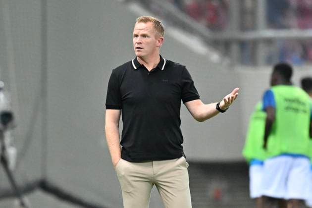 Olympiacos v KRC Genk - UEFA Europa League Qualifying ATHENS, GREECE - AUGUST 10 : Vrancken Wouter head coach of KRC Genk during the 1st leg match of the UEFA Europa League season 2023 - 2024 third qualifying round between Olympiacos and KRC Genk on August 10, 2023 in Athens, Greece, 10 08 2023 Athens Greece  Copyright: xDhax