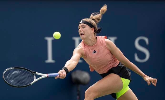 August 10, 2023, MONTREAL, PQ, Canada: Karolina Muchova of the Czech Republic stretches for the ball as she plays Iga Swiatek of Poland, during the National Bank Open tennis tournament in Montreal, Thursday, Aug. 10, 2023. Canada News - August 10, 2023  - ZUMAc35_ 20230810_zaf_c35_059 Copyright: xChristinnexMuschix
