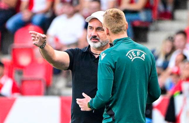 Coach of Viktoria Plzen Jindrich Trpisovsky, left, during the UEFA Europa League first soccer match of 3rd qualifying round: Slavia Praha vs Dnipro, Prague, Czech Republic, August 10, 2023. (CTKxPhoto RomanxVondrous) CTKPhotoP2023081007887  CTKPhotoP2023081007887
