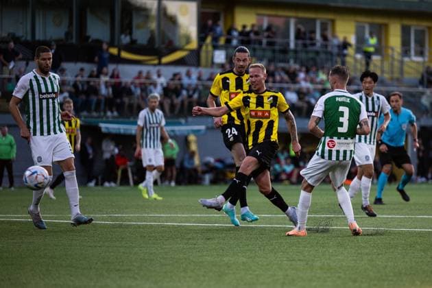 230810 Mikkel Rygaard Jensen of Häcken scores 0 3 during the UEFA Europa League qualifying match between Zalgiris Vilnius and Häcken on August 10, 2023 in Vilnius Photo Emma Wallskog BILDBYRAN COP 320 EW0236 fotboll soccer football uefa europa league zalgiris vilnius häcken bbeng  Copyright: EMMAxWALLSKOG BB230810EW128