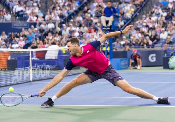 (230811) -- TORONTO, Aug. 11, 2023 -- Hubert Hurkacz competes during the men s singles round of 16 match between Carlos Alcaraz of Spain and Hubert Hurkacz of Poland at the National Bank Open tennis tournament in Toronto, Canada, on Aug. 10, 2023. (Photo by Xinhua) (SP)CANADA-TORONTO-TENNIS-NATIONAL BANK OPEN-MEN S SINGLES ZouxZheng 