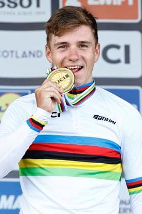 2023 UCI World Championships Cycling Glasgow - 11 08 2023 GLASGOW, UNITED KINGDOM - AUGUST 11 : Evenepoel Remco (BEL) men Road cycling, Rad, Radsport, Strasse time-trial celebrates the win pictured during the 2023 UCI World Championships Cycling Glasgow on August 11, 2023 in Glasgow, United Kingdom, 11 08 2023 Glasgow United Kingdom  Copyright: xJanxDexMeuleneirx