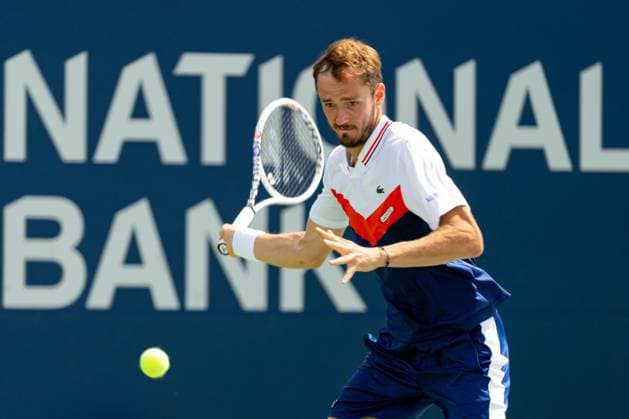 TORONTO, ON - AUGUST 11: Daniil Medvedev hits a shot during his quarter-final match of the National Bank Open, part of the Hologic ATP, Tennis Herren Tour, at Sobeys Stadium on August 11, 2023 in Toronto, Canada. (Photo by Julian Avram Icon Sportswire) TENNIS: AUG 11 National Bank Open EDITORIAL USE ONLY Icon2308113687