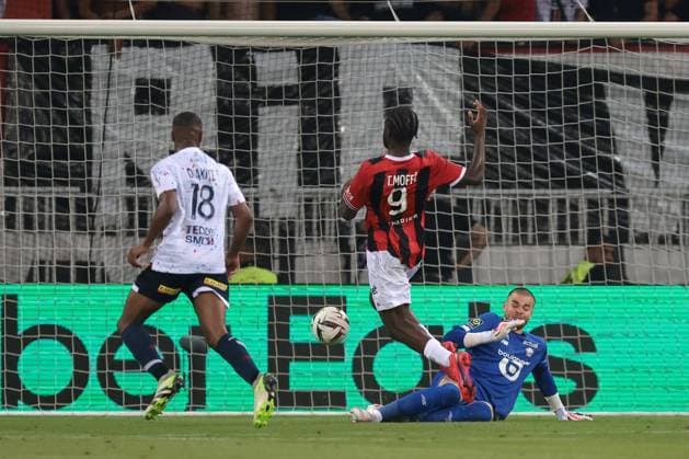 Nice, France, 11th August 2023. Lucas Chevalier of LOSC LILLE denies Terem Moffi of OGC Nice a goal during the Ligue 1 match at Allianz Riviera Stadium, Nice. Picture credit should read: Jonathan Moscrop Sportimage EDITORIAL USE ONLY. No use with unauthorised audio, video, data, fixture lists, club league logos or live services. Online in-match use limited to 120 images, no video emulation. No use in betting, games or single club league player publications. SPI-2504-0022