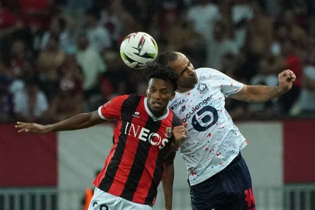 Hicham Boudaoui (OGC Nice) - Ismaly Goncalves Santos (Lille) FOOTBALL : OGC Nice vs Lille - Ligue 1 Uber Eats - Nice - 11 08 2023 NorbertScanella Panoramic 