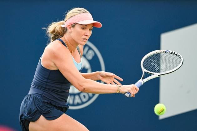 MONTREAL, QC - AUGUST 11: Danielle Collins (USA) returns the ball during a quarter final match at WTA, Tennis Damen National Bank Open on August 11, 2023 at IGA Stadium in Montreal, QC (Photo by David Kirouac Icon Sportswire) TENNIS: AUG 11 National Bank Open EDITORIAL USE ONLY Icon230811069