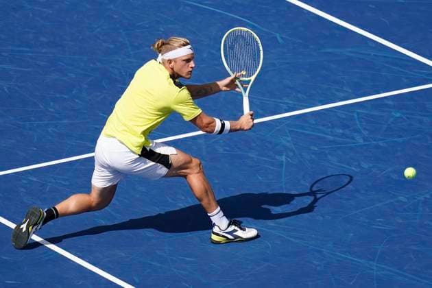 August 12, 2023, Toronto, Ontario, Canada: ALEJANDRO DAVIDOVICH FOKIA returns the ball to Alex De Minaur at The National Bank Open ATP, Tennis Herren tournament in Toronto Toronto Canada - ZUMAm215 20230812_zip_m215_003 Copyright: xArlynxMcAdoreyx