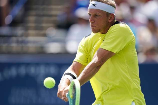 August 12, 2023, Toronto, Ontario, Canada: ALEJANDRO DAVIDOVICH FOKIA returns the ball to Alex De Minaur at The National Bank Open ATP, Tennis Herren tournament in Toronto Toronto Canada - ZUMAm215 20230812_zip_m215_016 Copyright: xArlynxMcAdoreyx