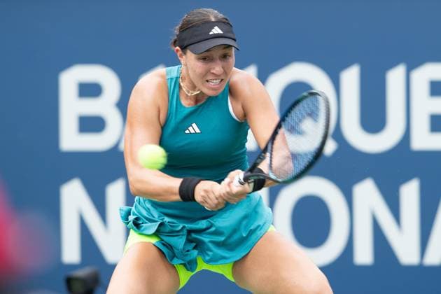 August 12, 2023: Jessica Pegula (USA) returns the ball during the WTA, Tennis Damen National Bank Open semifinal match at IGA Stadium in Montreal, Quebec. CSM Montreal Canada - ZUMAc04_ 20230812_zma_c04_023 Copyright: xDanielxLeax