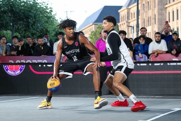 Bilder des Jahres 2023, Sport 08 August Sport Themen der Woche KW32 INNSiDE 3x3 CIRCUS Düsseldorf; 12.08.2023 Hannover (schwarze Trikots) gewinnen das Finale gegen Bamberg; INNSiDE 3x3 CIRCUS Düsseldorf am 12.08.2023, Düsseldorf. *** INNSiDE 3x3 CIRCUS Düsseldorf 12 08 2023 Hannover black jerseys win the final against Bamberg INNSiDE 3x3 CIRCUS Düsseldorf on 12 08 2023, Dusseldorf Copyright: xBEAUTIFULxSPORTS KennyxBeelex