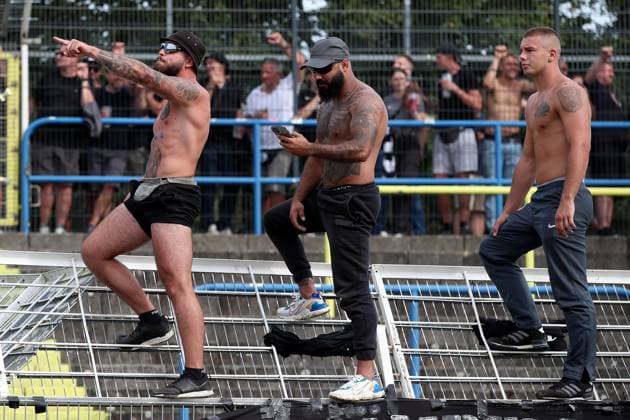 Sport Themen der Woche KW32 13.08.2023, xtgx, Fussball DFB Pokal 1.Runde, 1.FC Lok Leipzig - Eintracht Frankfurt emspor, v.l. Fans Eintracht Frankfurt, Stimmung, Schals, Ultas (DFL DFB REGULATIONS PROHIBIT ANY USE OF PHOTOGRAPHS as IMAGE SEQUENCES and or QUASI-VIDEO) Leipzig *** 13 08 2023, xtgx, football DFB Pokal 1 round, 1 FC Lok Leipzig Eintracht Frankfurt emspor, v l fans Eintracht Frankfurt, mood, scarves, Ultas DFL DFB REGULATES PROHIBIT ANY USE OF PHOTOGRAPHS as IMAGE SEQUENCES and or QUASI VIDEO Leipzig