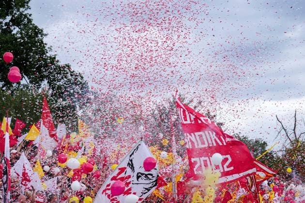 Sport Themen der Woche KW32 Die Fankurve vom 1. FC Union Berlin zeigt eine Choreo, Choreographie der Zuschauer, Fans, Ultras Publikum, Zuschauer, Stimmung, Atmosphäre, Stadion, 13.08.2023, Walldorf (Deutschland), Fussball, DFB-Pokal, 1. Runde, FC-Astoria Walldorf - 1. FC Union Berlin, DFB DFL REGULATIONS PROHIBIT ANY USE OF PHOTOGRAPHS AS IMAGE SEQUENCES AND OR QUASI-VIDEO. *** The fan curve of 1 FC Union Berlin shows a choreo, choreography of the spectators, fans, Ultras audience, spectators, atmosphere, stadium, 13 08 2023, Walldorf Germany , football, DFB Pokal, 1 round, FC Astoria Walldorf 1 FC Union Berlin, DFB DFL REGULATIONS PROHIBIT ANY USE OF PHOTOGRAPHS AS IMAGE SEQUENCES AND OR QUASI VIDEO xozx