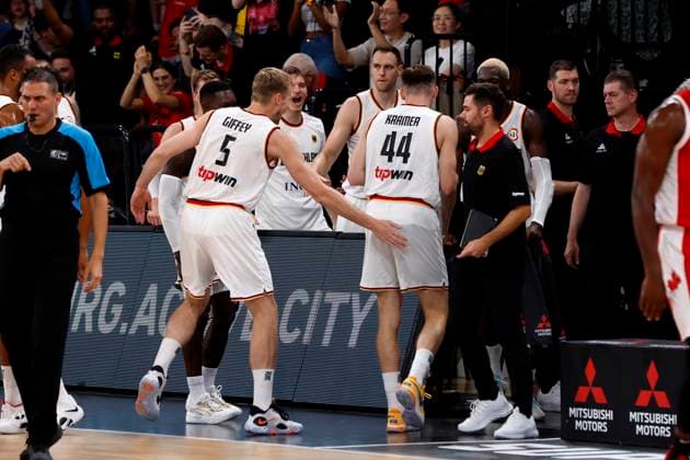 13 08 2023, German Basketball Federation, Supercup 2023, Hamburg, edel optics de Arena, final, Germany Canada, Niels Giffey GER, No5 , David Krämer GER, No44 cheer Hamburg edel optics de Arena Hamburg Germany