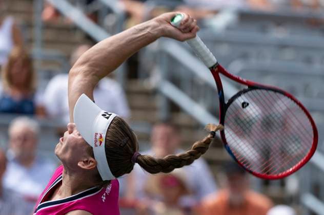 August 13, 2023, MONTREAL, PQ, Canada: Elena Rybakina of Kazakhstan, serves to Liudmila Samsonova of Russia, during semifinal action at the National Bank Open tennis tournament in Montreal, Sunday, Aug. 13, 2023. Canada News - August 13, 2023  - ZUMAc35_ 20230813_zaf_c35_013 Copyright: xChristinnexMuschix