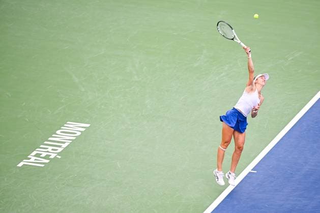 MONTREAL, QC - AUGUST 13: Liudmila Samsonova serves the ball during semi final at WTA, Tennis Damen National Bank Open on August 13, 2023 at IGA Stadium in Montreal, QC (Photo by Icon Sportswire) TENNIS: AUG 13 National Bank Open EDITORIAL USE ONLY Icon230813018