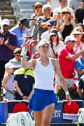 MONTREAL, QC - AUGUST 13: Liudmila Samsonova salutes the crowd after her semi final win at WTA, Tennis Damen National Bank Open on August 13, 2023 at IGA Stadium in Montreal, QC (Photo by Icon Sportswire) TENNIS: AUG 13 National Bank Open EDITORIAL USE ONLY Icon230813029