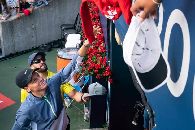 August 13, 2023, TORONTO, ON, CAN: ItalyöÄÃ s Jannik Sinner greets fans after beating AustraliaöÄÃ s Alex De Minaur 6-4 6-1 to win the National Bank Open in Toronto on Sunday, Aug.13, 2023. Canada News - August 13, 2023  - ZUMAc35_ 20230813_zaf_c35_097 Copyright: xChrisxYoungx