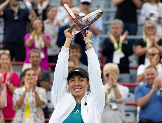August 13, 2023, MONTREAL, PQ, Canada: Jessica Pegula of the United States, hoists the trophy following her win over Liudmila Samsonova of Russia, in the final of the National Bank Open tennis tournament in Montreal, Sunday, Aug.13, 2023. Canada News - August 13, 2023  - ZUMAc35_ 20230813_zaf_c35_111 Copyright: xChristinnexMuschix