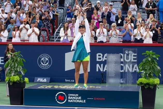 August 13, 2023: Jessica Pegula (USA) hoists the Championship trophy after winning the WTA, Tennis Damen National Bank Open final match at IGA Stadium in Montreal, Quebec. Jessica Pegula won the match 6-1, 6-0 over Liudmila Samsonova. CSM Montreal Canada - ZUMAc04_ 20230813_zma_c04_060 Copyright: xDanielxLeax