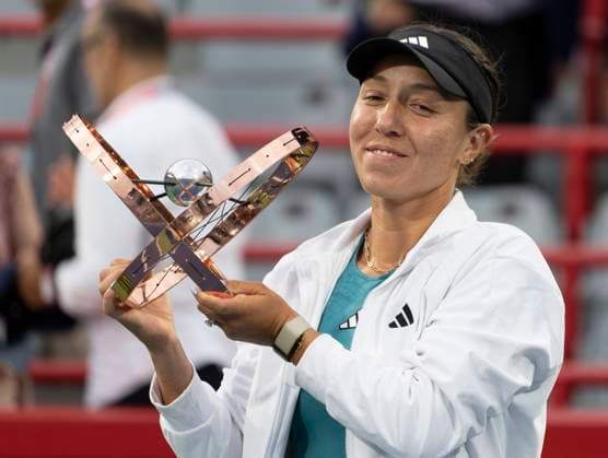 August 13, 2023, MONTREAL, PQ, Canada: Jessica Pegula of the United States, holds the trophy following her win over Liudmila Samsonova of Russia, in the final of the National Bank Open tennis tournament in Montreal, Sunday, Aug.13, 2023. Canada News - August 13, 2023  - ZUMAc35_ 20230813_zaf_c35_117 Copyright: xChristinnexMuschix