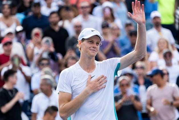 (230814) --TORONTO, Aug. 14, 2023 -- Jannik Sinner of Italy celebrates victory after the men s singles final match between Jannik Sinner of Italy and Alex De Minaur of Australia at the 2023 National Bank Open in Toronto, Canada, on Aug. 13, 2023. (Photo by Xinhua) (SP)CANADA-TORONTO-TENNIS-NATIONAL BANK OPEN-MEN S SINGLES FINAL ZouxZheng 