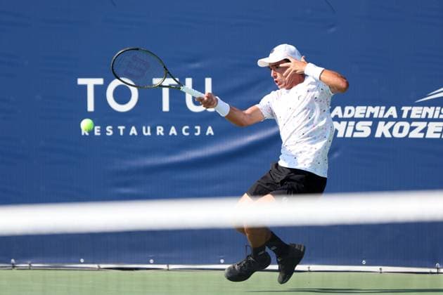 KOZERKI 14.08.2023 TURNIEJ ATP, Tennis Herren 100 LOTTO KOZERKI OPEN --- TENNIS ATP CHALLENGER TOUR 100 CHARLES BROOM FOT. PIOTR KUCZA FOTOPYK NEWSPIX.PL --- Newspix.pl  230814PYK0189