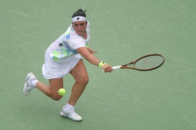 August 15, 2023, Mason, OH, USA: Western and Southern Open Tennis, Mason, OH - Ons Jabeur plays the ball against opponent Anhalina Kalinina in the Western and Southern Open tennis tournament. August 15, 2023 - ZUMA Press Mason USA - ZUMAn24_ 20230815_zaf_n24_027 Copyright: xWallyxNellx