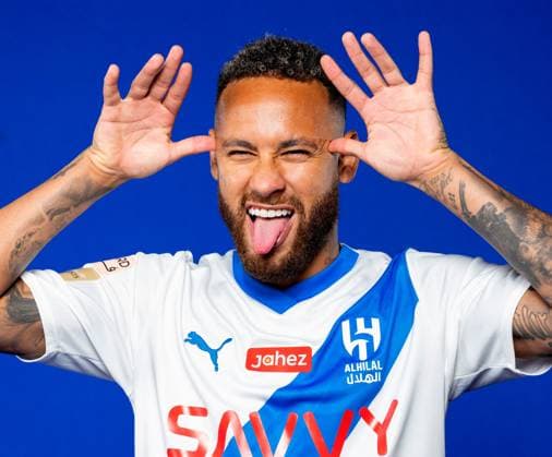 Sport Bilder des Tages Neymar Signs to Al-Hilal Saudi Club - Riyadh In a photo released by the Saudi Al-Hilal football club on August 15, 2023, Brazilian football player Neymar da Silva Santos Junior, known as Neymar Junior poses with Al-Hilal blue jersey in Riyadh, Kingdom of Saudi Arabia. Photo by Balkis Press ABACAPRESS.COM Riyadh Saudi Arabia  Copyright: xBalkisxPress ABACAx 864104_003 BalkisxPress ABACAx 864104_003